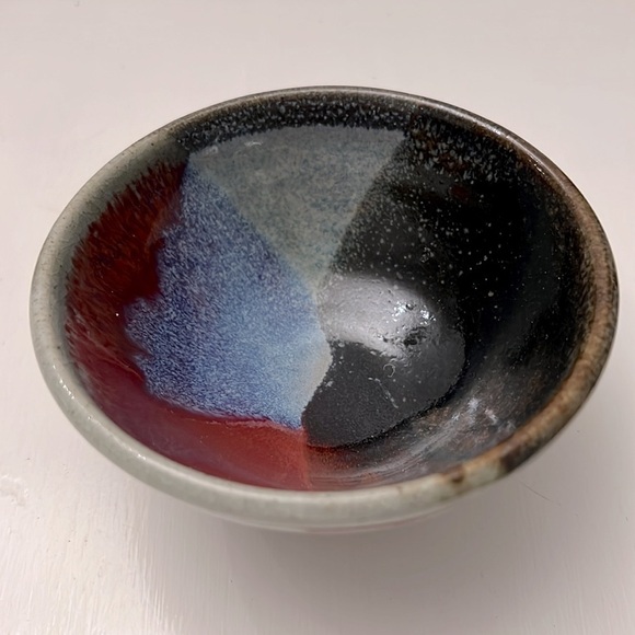 Small Pottery Bowl Nice Glaze - Picture 2 of 6